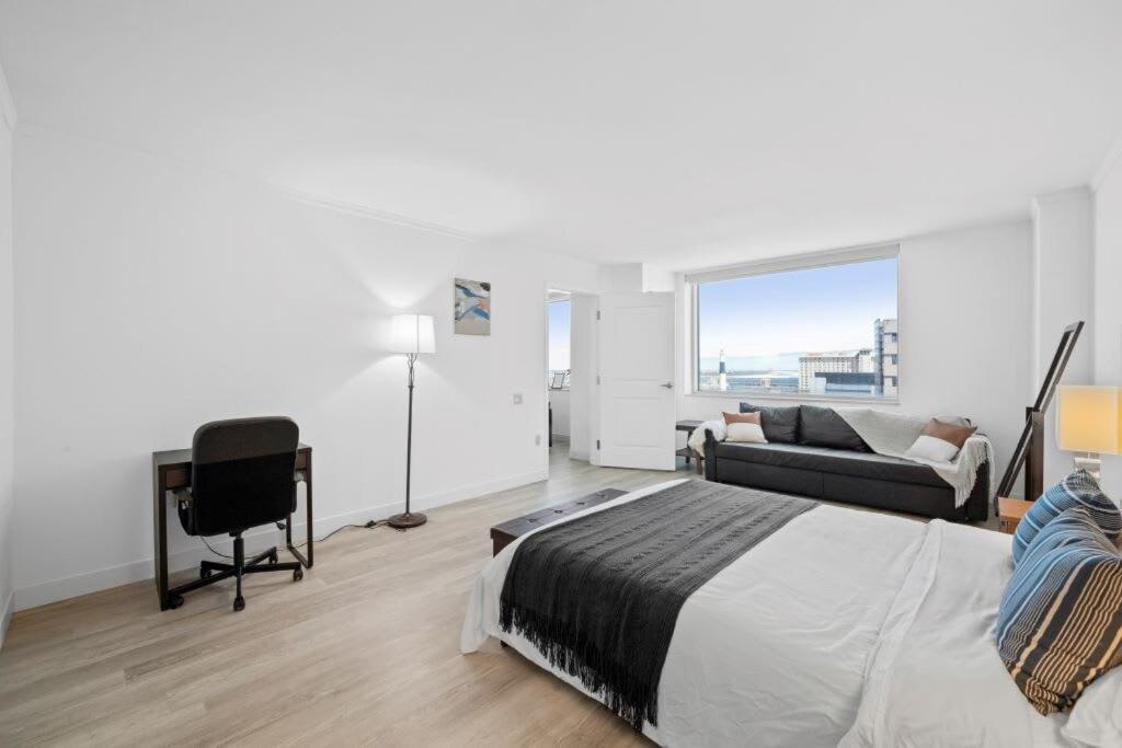 Cozysuites Two Modern On The Boardwalk Apartment *